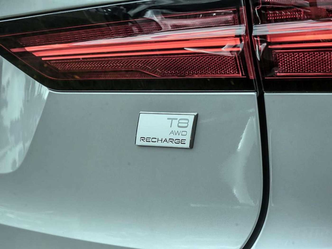 Volvo  T8 Twin Engine AWD R-Design H/K HGSD LED