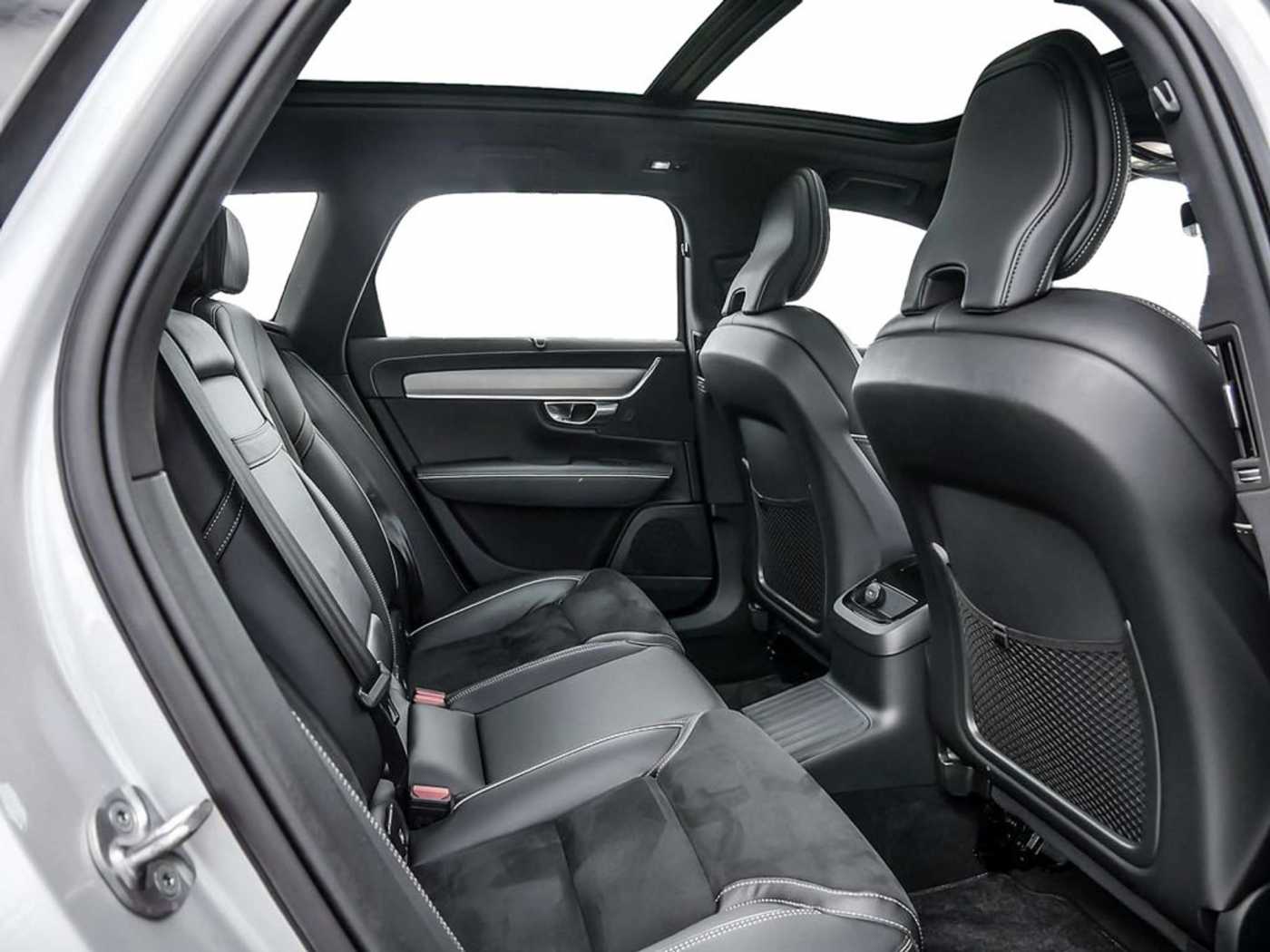 Volvo  T8 Twin Engine AWD R-Design H/K HGSD LED