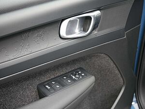 Volvo  Plus Recharge Pure Electric AWD LED PANO