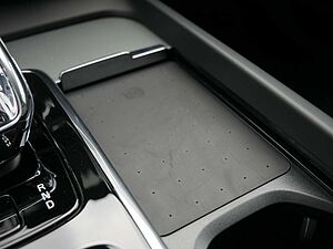 Volvo  T6 AWD Plus Dark H/K HGSD STANDHZ LED