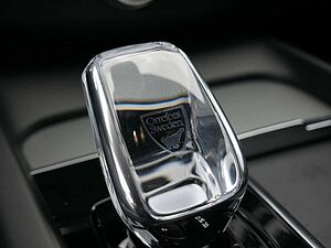 Volvo  T6 AWD Plus Dark H/K HGSD STANDHZ LED
