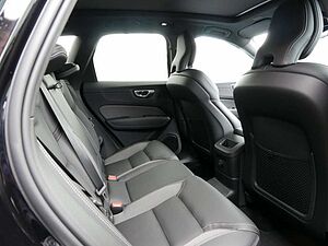 Volvo  T6 AWD Plus Dark H/K HGSD STANDHZ LED