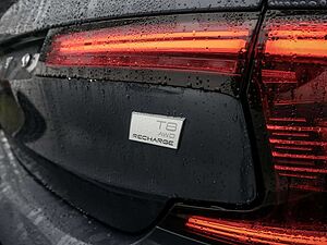 Volvo  T8 PHEV Ultimate Dark AWD