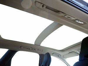 Volvo  T8 Ultra Dark Recharge Plug-In Hybrid AWD