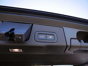 Volvo  T8 Ultra Dark Recharge Plug-In Hybrid AWD