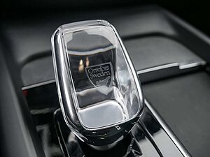 Volvo  T8 Ultra Dark Recharge Plug-In Hybrid AWD