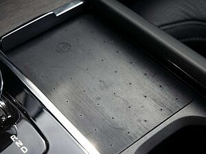 Volvo  2.0 Inscription Recharge Plug-In Hybrid AWD