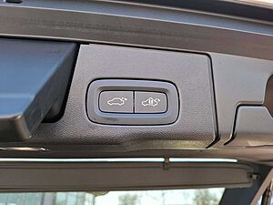 Volvo  T6 Inscription Expression Recharge AWD