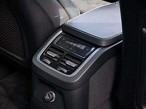 Volvo  T8 R-Design Recharge AWD ACC STANDHZ LED
