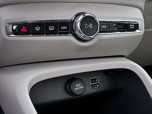 Volvo  T4 Inscription Expression Recharge Plug-In Hybrid