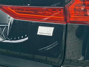 Volvo  T8 Plus Dark Recharge Plug-In Hybrid AWD
