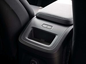 Volvo  T8 Ultra Dark Recharge Plug-In Hybrid AWD