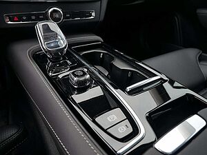 Volvo  T8 PHEV Ultimate Dark AWD