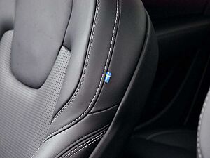 Volvo  T8 PHEV Ultimate Dark AWD