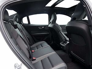 Volvo  B5 Benzin Ultimate Dark AWD LED PANO 360°