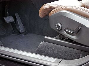 Volvo  2.0 Inscription Recharge Plug-In Hybrid AWD