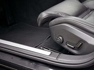Volvo  T8 AWD Ultimate Dark AWD