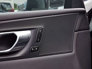 Volvo  T6 Inscription Expression Recharge AWD