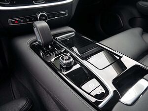 Volvo  T8 Twin Engine AWD Ultimate Dark Plug-InE6