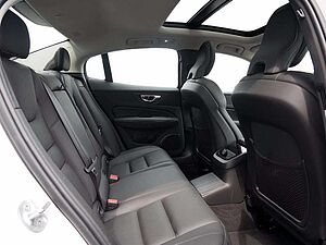 Volvo  T8 Twin Engine AWD Ultimate Dark Plug-InE6