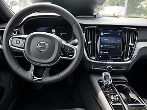 Volvo  T8 Twin Engine AWD Ultimate Dark Plug-InE6