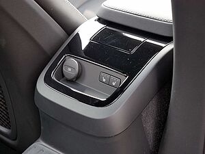 Volvo  T8 Twin Engine AWD Ultimate Dark Plug-InE6