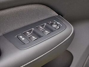 Volvo  T8 Twin Engine AWD Ultimate Dark Plug-InE6