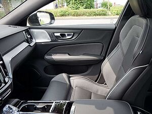 Volvo  T8 Twin Engine AWD Ultimate Dark Plug-InE6