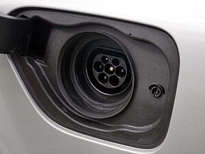 Volvo  T8 Twin Engine AWD Ultimate Dark Plug-InE6