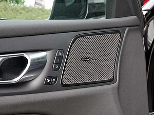 Volvo  D3 R-Design KLIMA PDC SHZ KAMERA NAVI LED