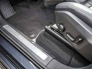 Volvo  T8 R-Design Expression Recharge HUD LED
