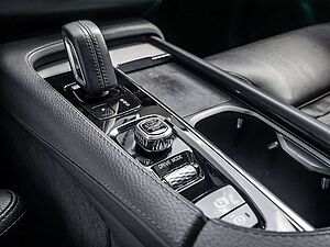Volvo  T8 R-Design Expression Recharge HUD LED