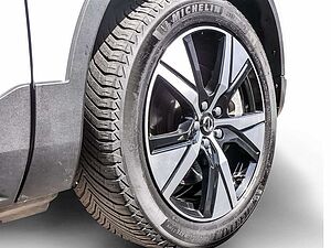 Volvo  Pro Recharge Pure Electric 2WD ACC LED