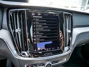 Volvo  B5 Benzin AWD Ultimate Dark HGSD HUD LED