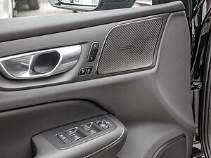 Volvo  T8 AWD Ultimate Dark AWD