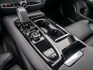 Volvo  T8 AWD Ultimate Dark AWD