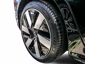 Volvo  T8 AWD Ultimate Dark AWD