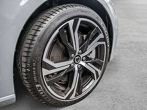Volvo  Kombi 2.0 Plus Dark Recharge Plug-In Hybrid AWD