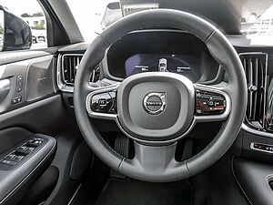 Volvo  T6 Recharge Plus Dark AWD