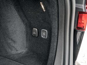 Volvo  T6 Recharge Plus Dark AWD