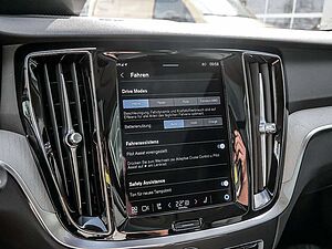 Volvo  T6 Recharge Plus Dark AWD