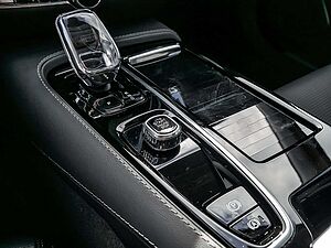 Volvo  T6 Recharge Plus Dark AWD