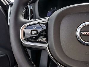 Volvo  T6 Recharge Plus Dark AWD