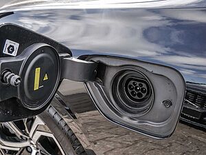 Volvo  T6 Recharge Plus Dark AWD