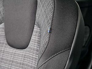Volvo  2.0 Core Recharge Plug-In Hybrid AWD