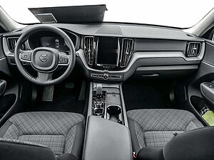 Volvo  2.0 Core Recharge Plug-In Hybrid AWD
