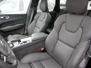 Volvo  T8 Plus Dark Recharge Plug-In Hybrid AWD