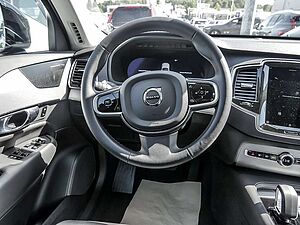 Volvo  2.0 Core Recharge Plug-In Hybrid AWD