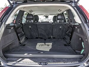 Volvo  2.0 Core Recharge Plug-In Hybrid AWD