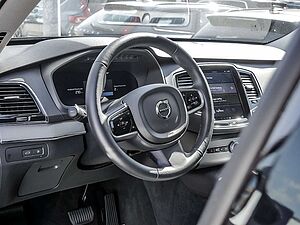 Volvo  2.0 Core Recharge Plug-In Hybrid AWD